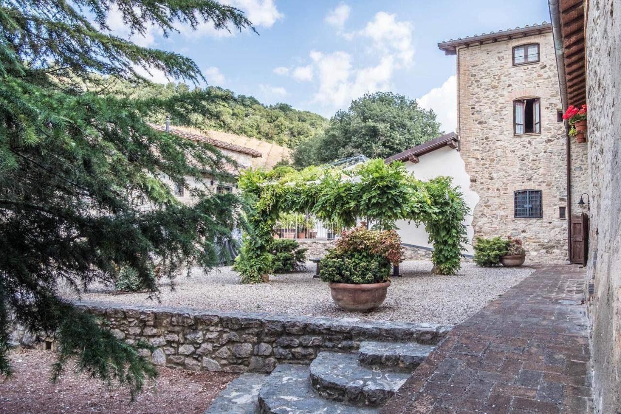 Agriturismo Goccia Di Luna Умбертиде Экстерьер фото