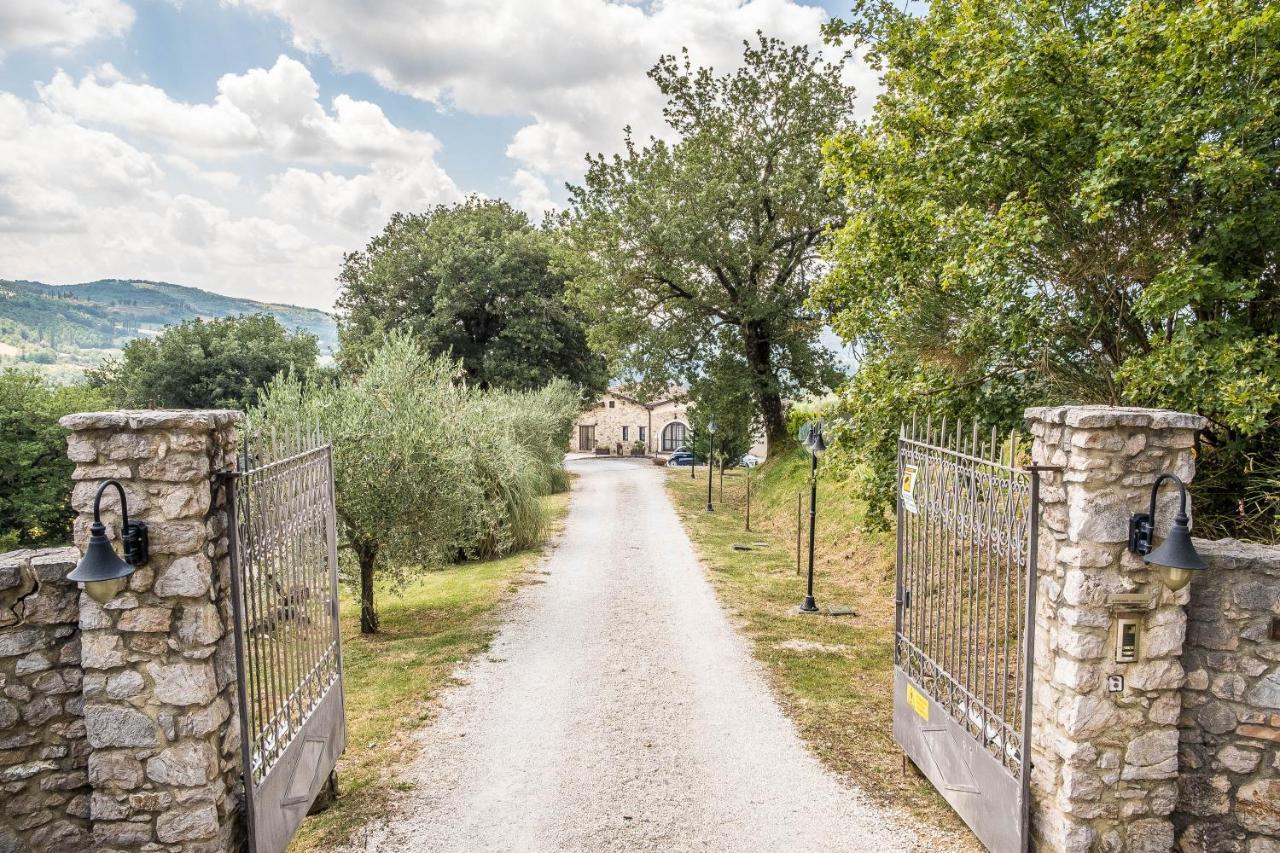 Agriturismo Goccia Di Luna Умбертиде Экстерьер фото