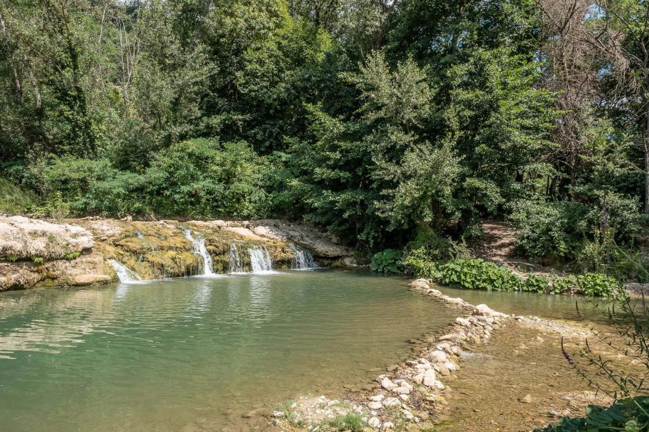 Agriturismo Goccia Di Luna Умбертиде Экстерьер фото