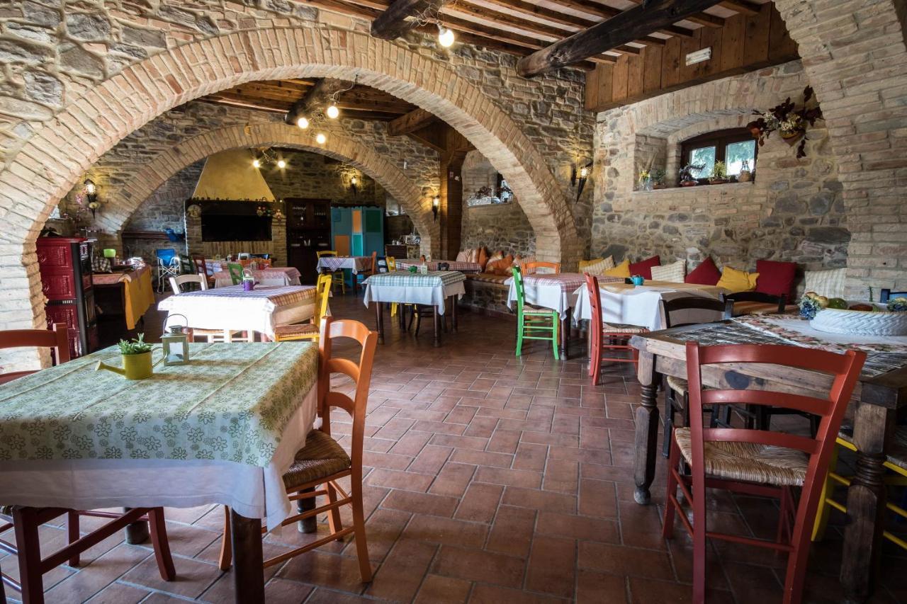 Agriturismo Goccia Di Luna Умбертиде Экстерьер фото