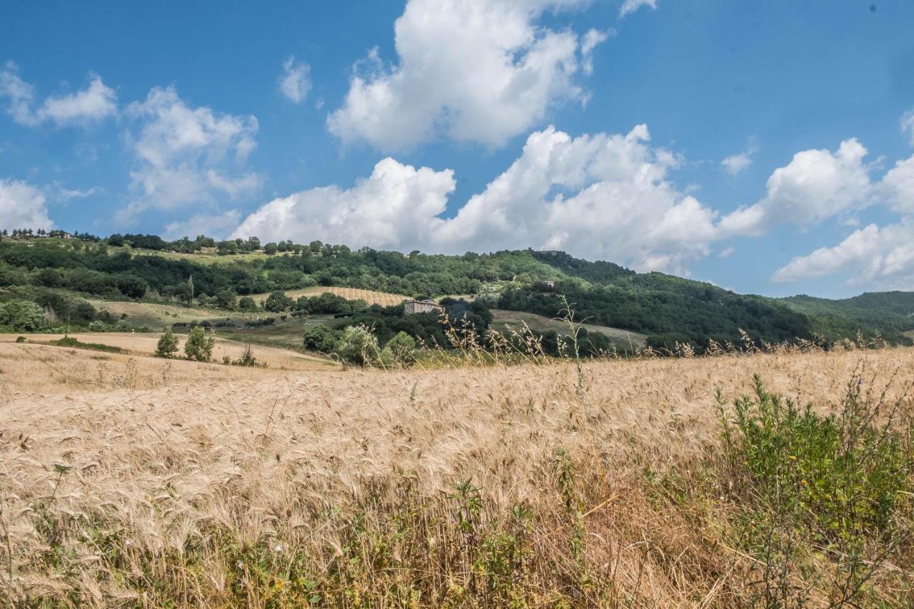 Agriturismo Goccia Di Luna Умбертиде Экстерьер фото