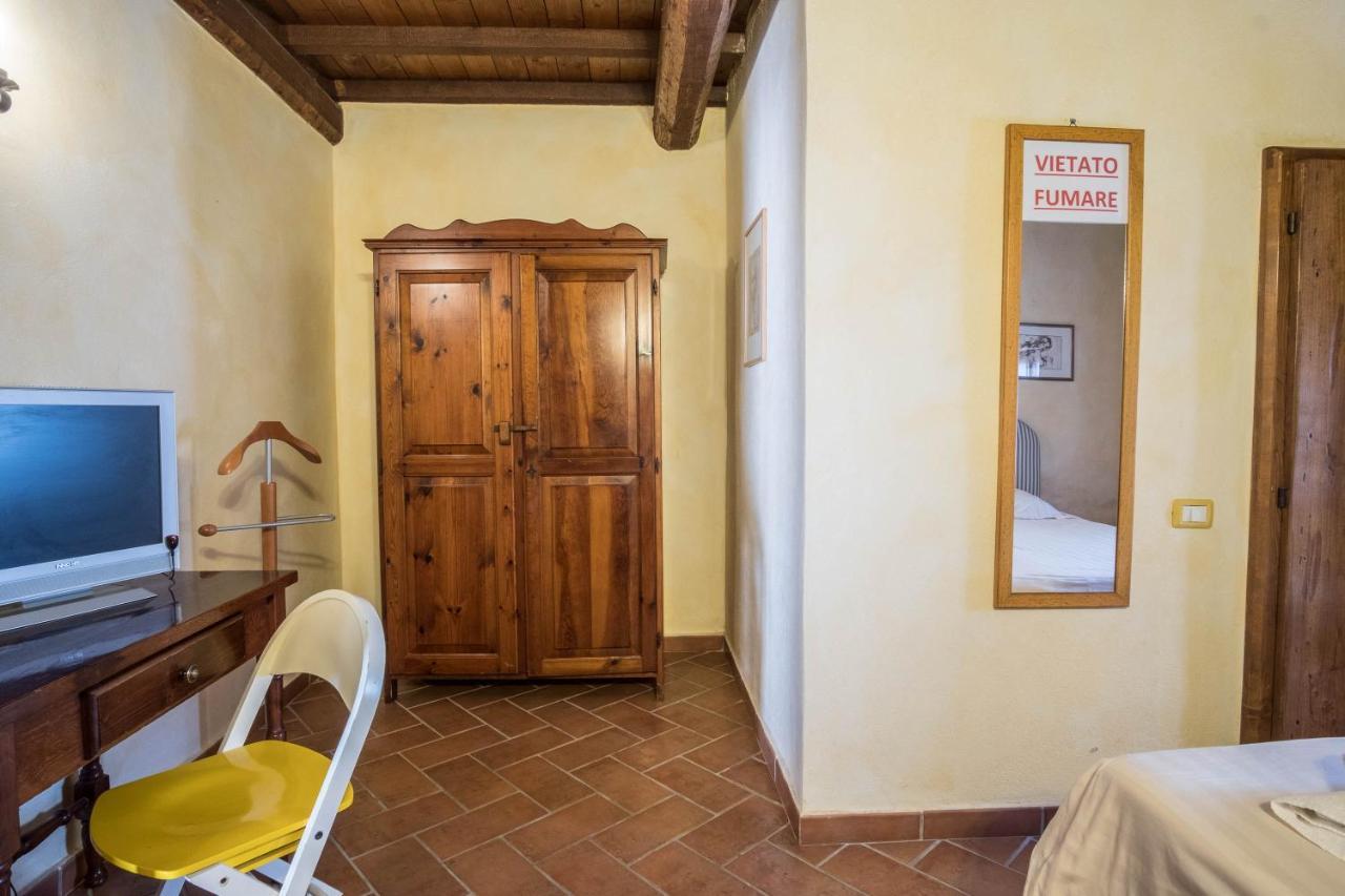 Agriturismo Goccia Di Luna Умбертиде Экстерьер фото