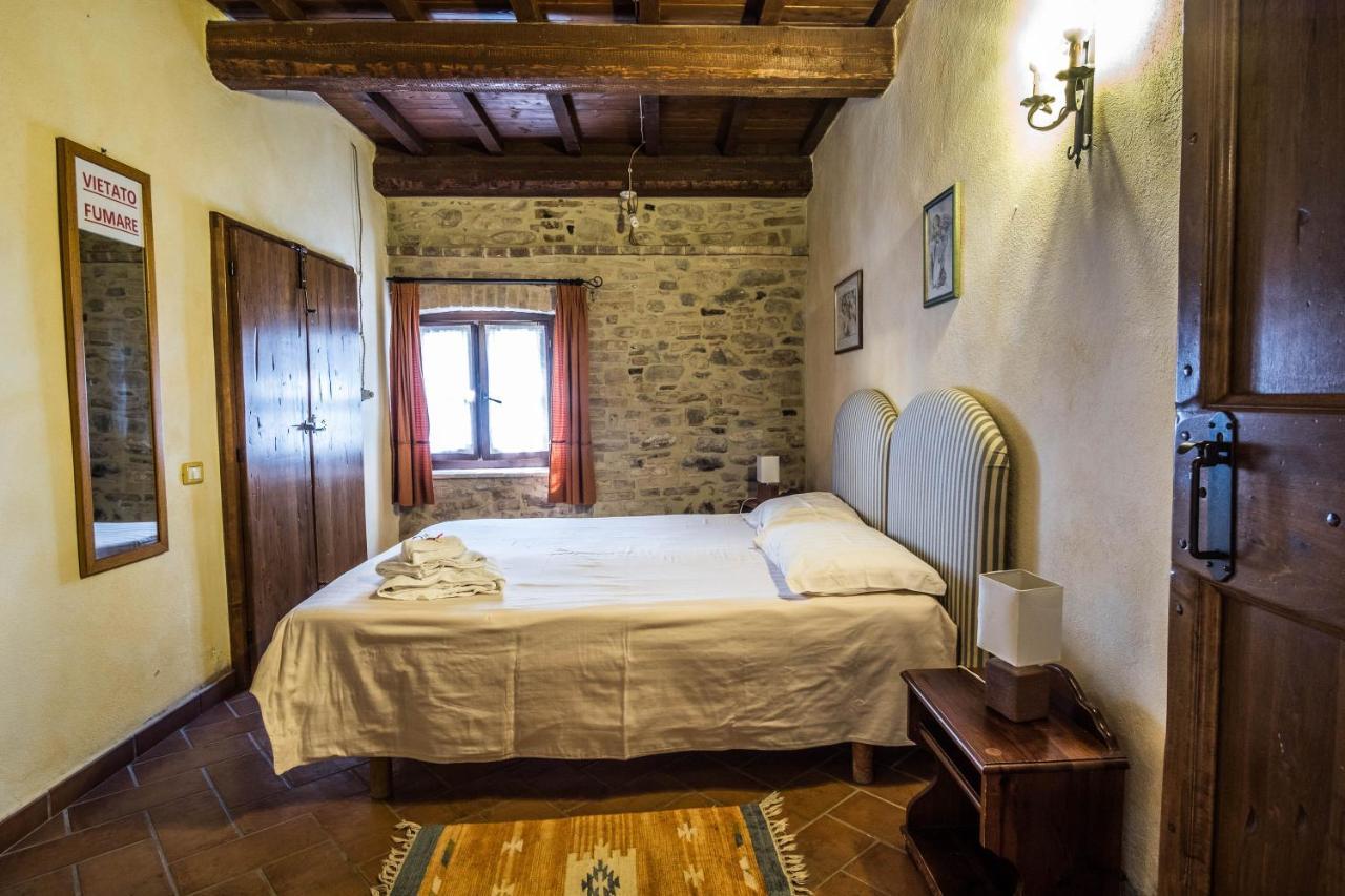 Agriturismo Goccia Di Luna Умбертиде Экстерьер фото
