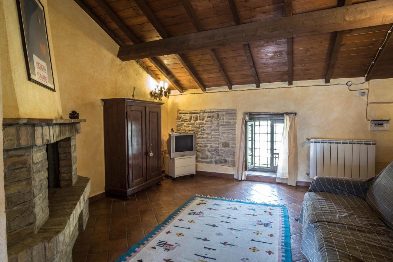 Agriturismo Goccia Di Luna Умбертиде Экстерьер фото