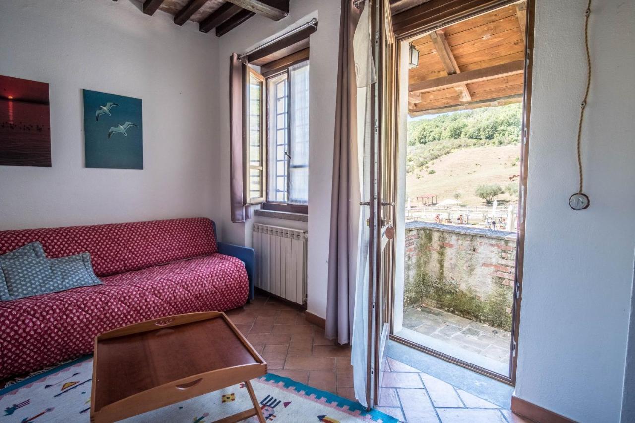Agriturismo Goccia Di Luna Умбертиде Экстерьер фото